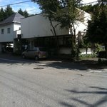 ごはんや - 昼の外観。