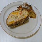 パンやきどころ RIKI - ふじりんごとセミドライアプリコット（250円）