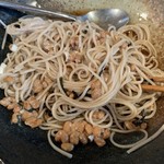 蕎麦cafe 伍 - 納豆そば(混ぜました)