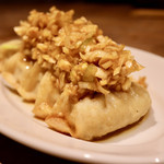 餃子とスパークリング バブルス - 揚げ餃子