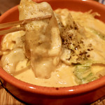 餃子とスパークリング バブルス - 炊き餃子