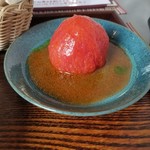 ま･めぞん - ランチに付くトマトサラダ。丸ごと１個！