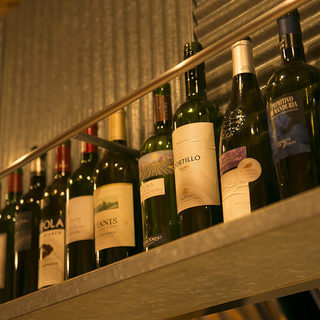 [Carefully selected wine] All-you-can-drink 6 carefully selected red and white bottles 1,500 yen excluding tax