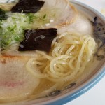 麺のアップです。