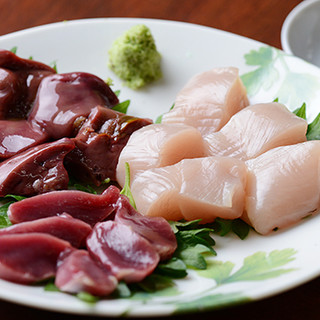 Enjoy the rich flavor of local chicken with extremely fresh sashimi ◆A variety of courses are also available