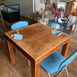 SOL - テーブル席
ブルーをアクセントにお洒落