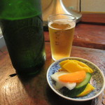 TAHOE - コリンキー、きゅうり、大根、ニンジンの塩麹漬けとハートランドビール