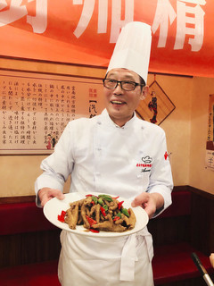 Shokusai Unnan Kakyou Beisen - 張永富料理長は中国の高級ホテルの料理長経験者で特級厨師の資格を持つ