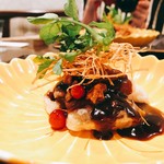 銀座ろくさん亭 - 揚げ物。和牛、蓮根、無花果。