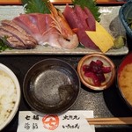 Sushi Izakaya Umifuku - 刺身定食ランチ