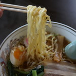 中華ラーメん 親不孝店 - 麺のグレードはそんなに高くはありません