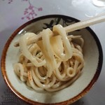 上杉食品 - 麺のリフトアップ