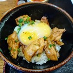 らぁ麺 おかむら - MIKU丼は「てりトリー会津地鶏の温玉のっけ丼」