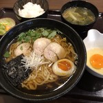 Sumi Shubo Uki Bun Yako Unosuke - 節系醤油ラーメン