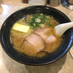 博多川端どさんこ - みそバターラーメン