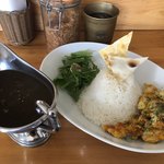 レッドポット - ・カリーライス 700円
・バターチキン 300円