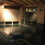 青山やまと - 深夜の大浴場です。ちょっと怖い…