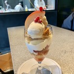 PATISSERIE ASAKO IWAYANAGI - パルフェ ペシュ   3,000円(税別)