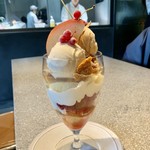 PATISSERIE ASAKO IWAYANAGI - パルフェ ペシュ   3,000円(税別)