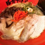 九州屋台博多豚骨ラーメン 元祖 ふくやま - 