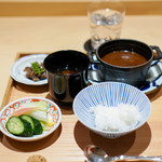 肉屋 雪月花 NAGOYA - 山独活の味噌汁 時雨煮 松坂牛のカレー 香の物