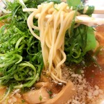 ラーメン魁力屋 - 中細ストレート麺