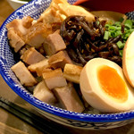 ラーメン龍神 - ・ラーメンの具オンザライス