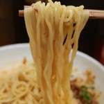 SHIBIRE NOODLES 蝋燭屋 - 冷やし担々麺（1180円）＋半ライス（100円）
      