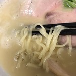 風見鶏 - 風見鶏 三種のチャーシュー麺・純粋 麺