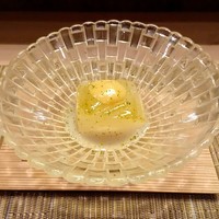 すし処 みや古分店 - 先付けは鱧出汁で煮た冬瓜に鱧の骨で取った出汁