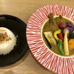 スターカリー＆カフェ - チキンレッグスープカレー、ライス普通で。