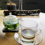 エル・バウ・デコラシオン - 私はナチュラルなハーブティーを。生のハーブを煎じたハーブ湯♡おいしい(๑>◡<๑)