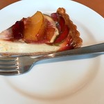 クレイトンハウス - すももといちぢくのタルト(380円)