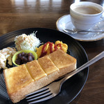ボン珈琲店木曽川 - レギュラーコーヒー400円と小倉トーストのモーニング