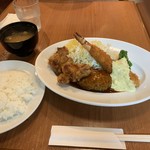 洋食&ビール 自由亭 - 