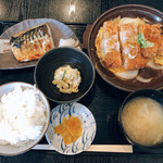 創作和食 北海岸 - 塩鯖とチキンかつとじ 780円