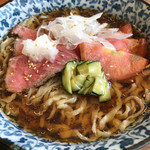 ラーメン イッケン - ピロピロの平打ち麺です。