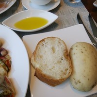 The Grill on 30th - パン＆オリーブオイル