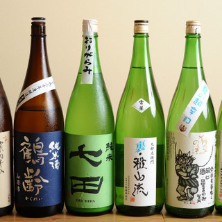 日本酒好き必見！旬の日本酒を常時10種以上ご用意しております