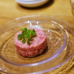 うしごろバンビーナ・カルボーネ - 極上赤身肉のタルタル