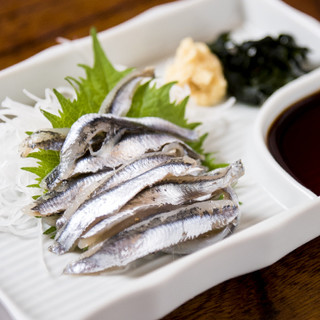 It's packed with flavor and is irresistible! Enjoy small sardines as sashimi