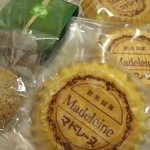 グランパニエ - マドレーヌなど￥１６０、クッキー￥５０