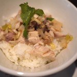 塩生姜らー麺専門店 MANNISH - ご飯モノも目を離せない！「マニマンガイ」