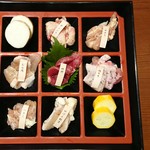 akira - 鶏の7種鉄板焼き