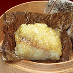 中華料理 鳳春 - 蓮の葉ちまき¥400