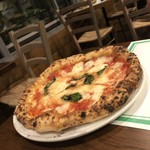 ア フェネステッラ - 