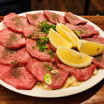 万正 - 塩タン♥
      コレ
      ホンマに美味しいヤツ(∩˃o˂∩)♡