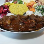 メインのカレーの量は少なめ。