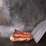 近所の鉄板焼き家 つどい