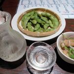 Sandaime Amimoto Uosensuisan - 枝豆と「田酒」